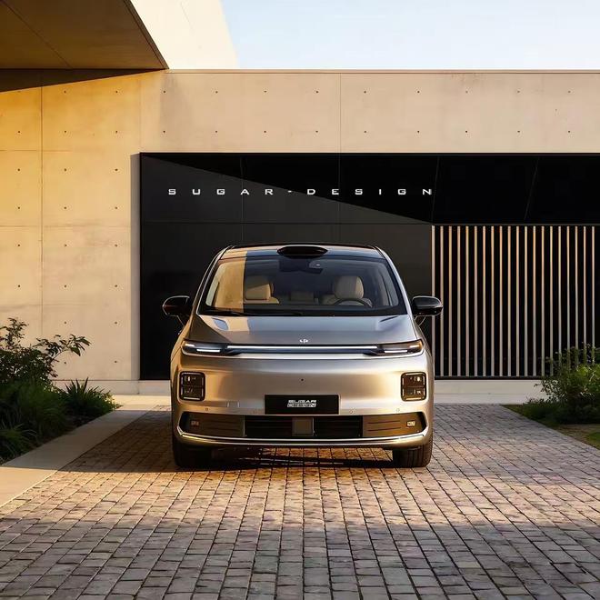 位全尺寸旗舰产品激光雷达+高阶智驾会火尊